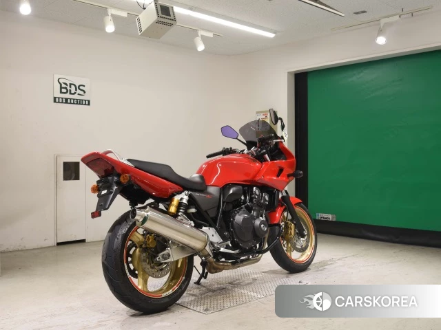 Проданный Honda CB400SF 2012 из Японии, фото 2