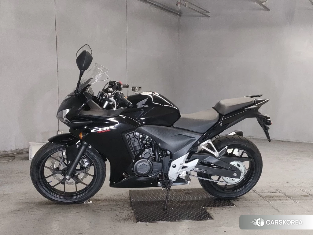 Проданный Honda CBR400R 2014 из Японии, фото 2