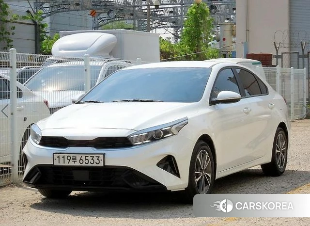 Kia The New K3 2nd generation 2022 Белый из Кореи, фото 2