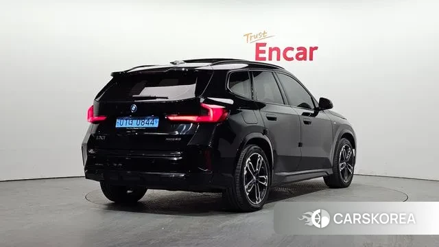 BMW iX1 (U11) id 3426309 из Кореи 12