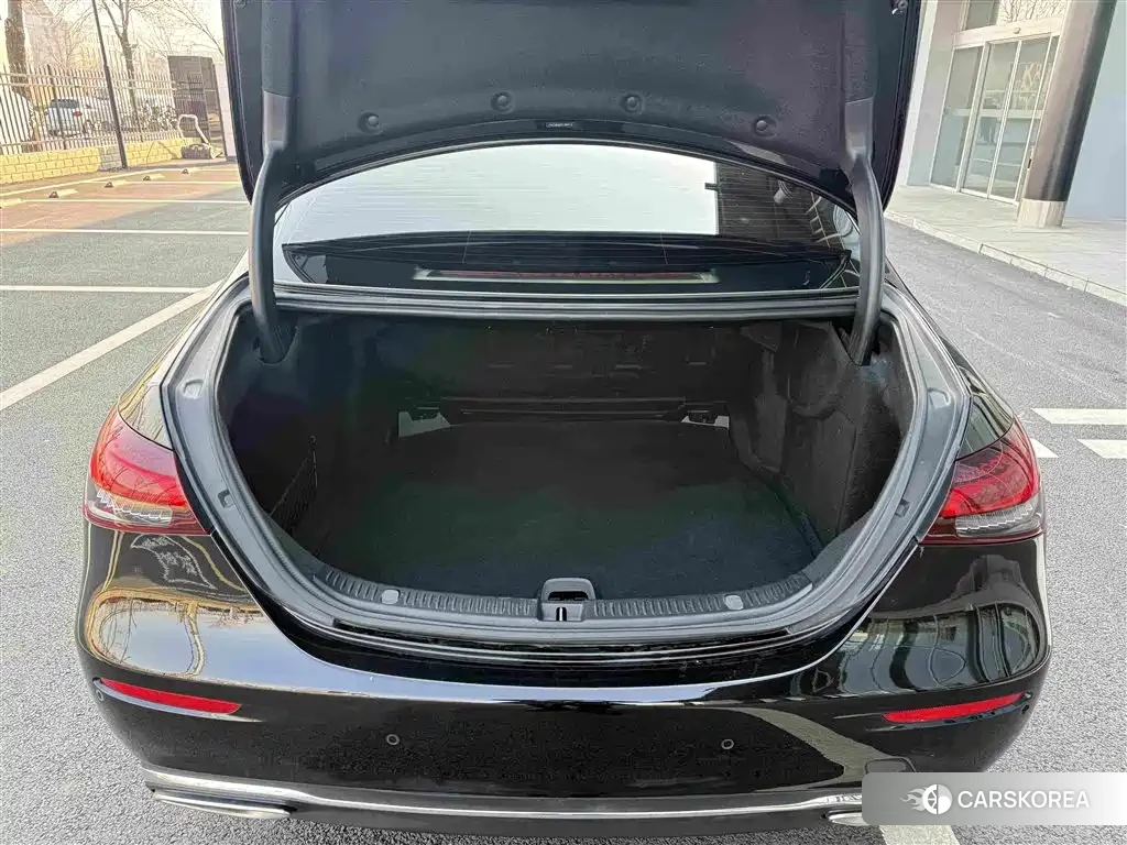 Mercedes-Benz E-Class id 4644411 из Китая 10