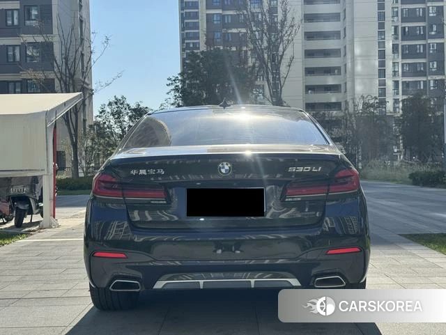 BMW 5 series 2022 Черный из Китая, фото 5