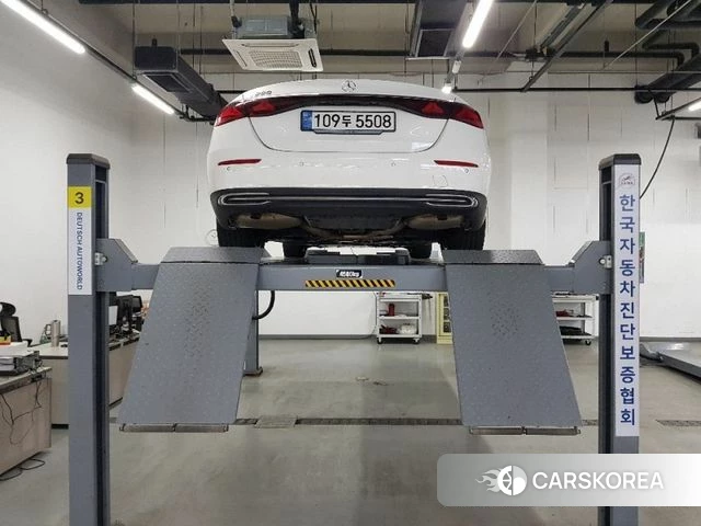 Mercedes-Benz E-Class W214 2024 Белый из Кореи, фото 2