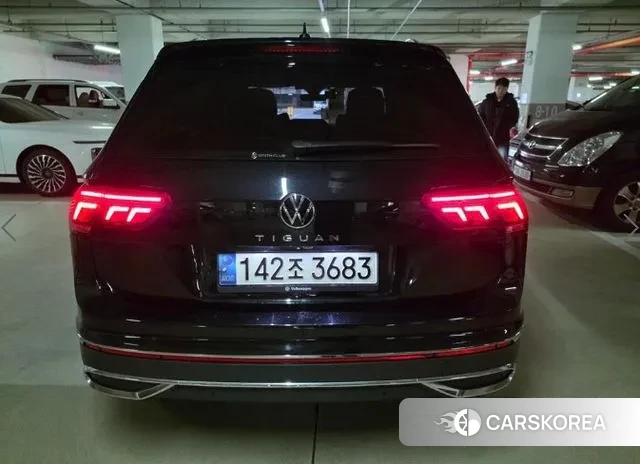 Volkswagen Tiguan second Generation 2021 Черный из Кореи, фото 4
