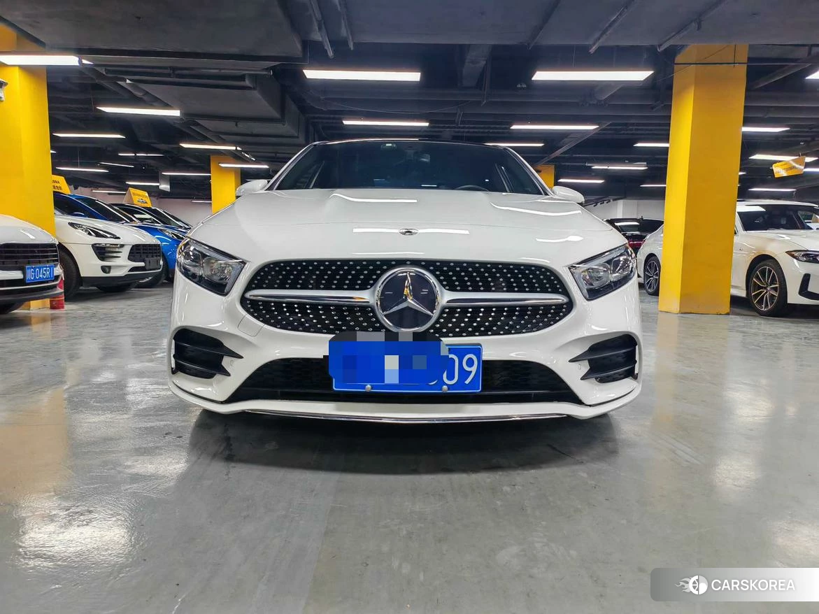 Mercedes-Benz Class A 2018 Белый из Китая, фото 2