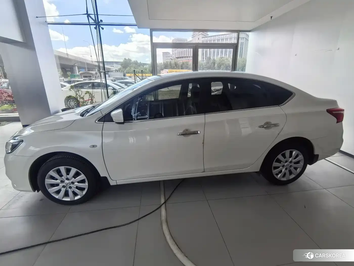 Nissan Sylphy 2024 Белый из Китая, фото 2