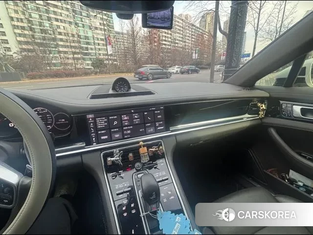 Porsche Panamera (971) 2018 Белый из Кореи, фото 2