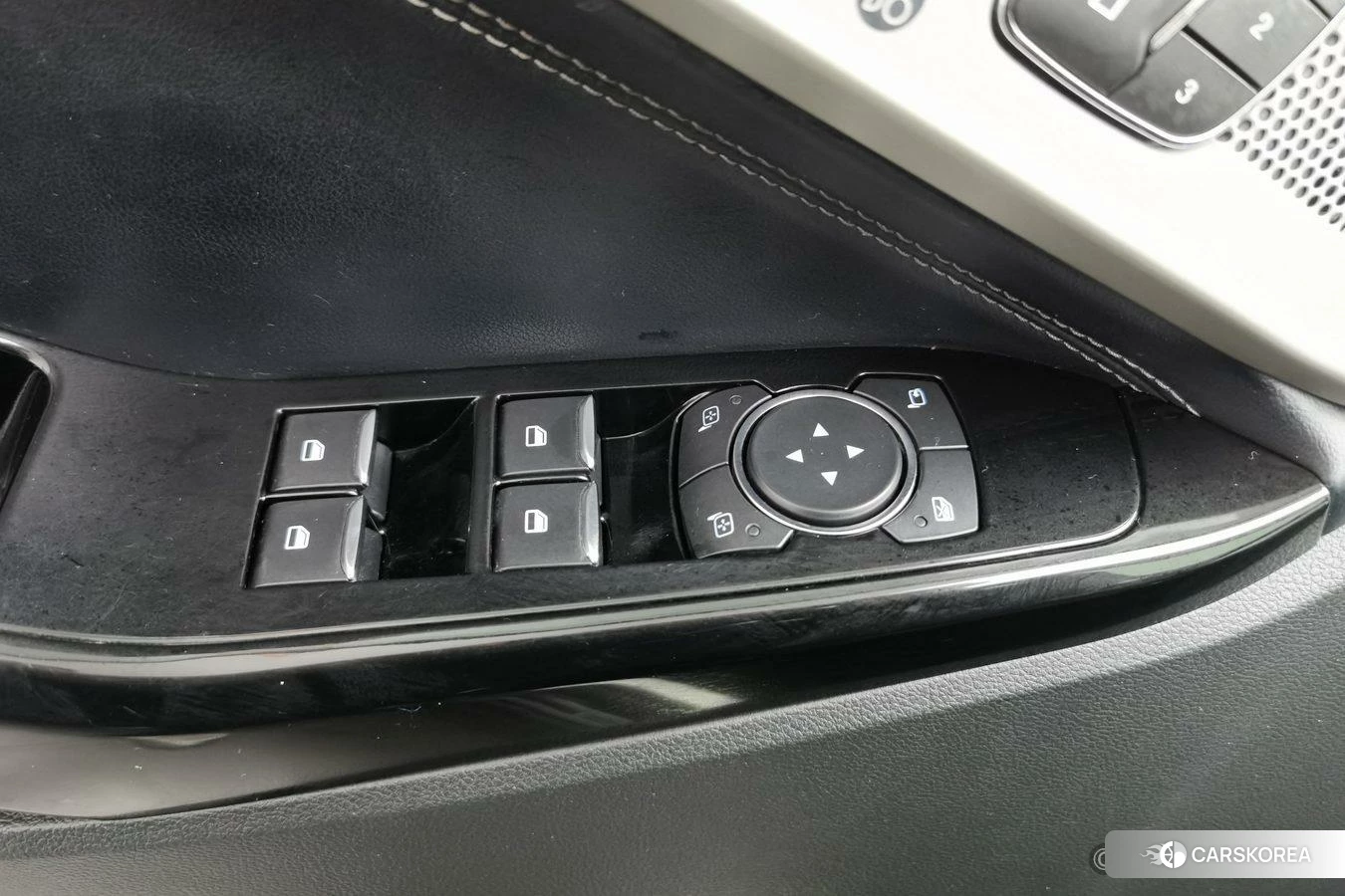 Ford Explorer id 4453006 из Китая 12