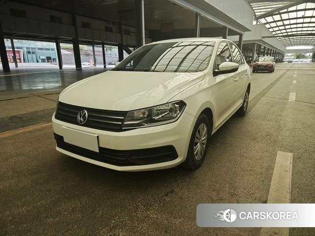Volkswagen Santana 2023 Белый из Китая, фото 4