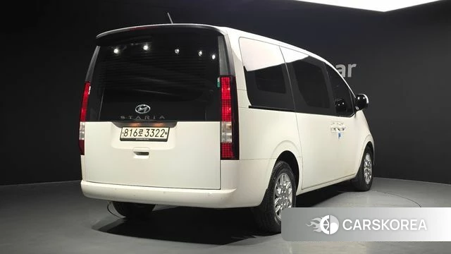 Hyundai Staria 2022 Белый из Кореи, фото 6