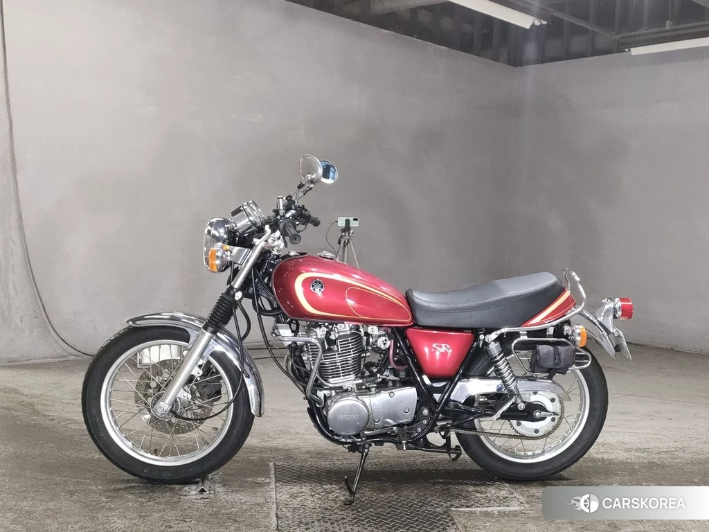 Проданный Yamaha SR 400 2010 из Японии, фото 2