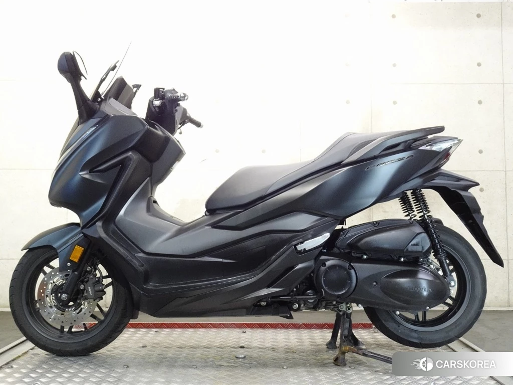 Проданный Honda FORZA 2018 из Японии, фото 2