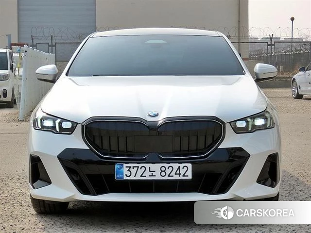 BMW 5 Series (G60) id 3857297 из Кореи 12