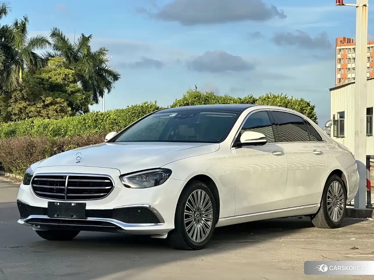 Mercedes-Benz E-Class 2022 Белый из Китая, фото 2