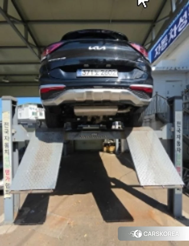 Kia Sportage 5th Generation Hybrid 2023 Черный из Кореи, фото 2