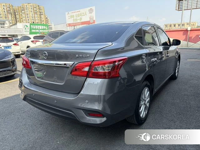Nissan Xuan Yi 2023 Темно-серый из Китая, фото 5