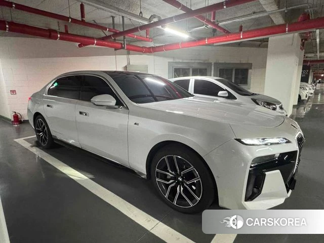 BMW 7 Series (G70) 2024 Белый из Кореи, фото 2