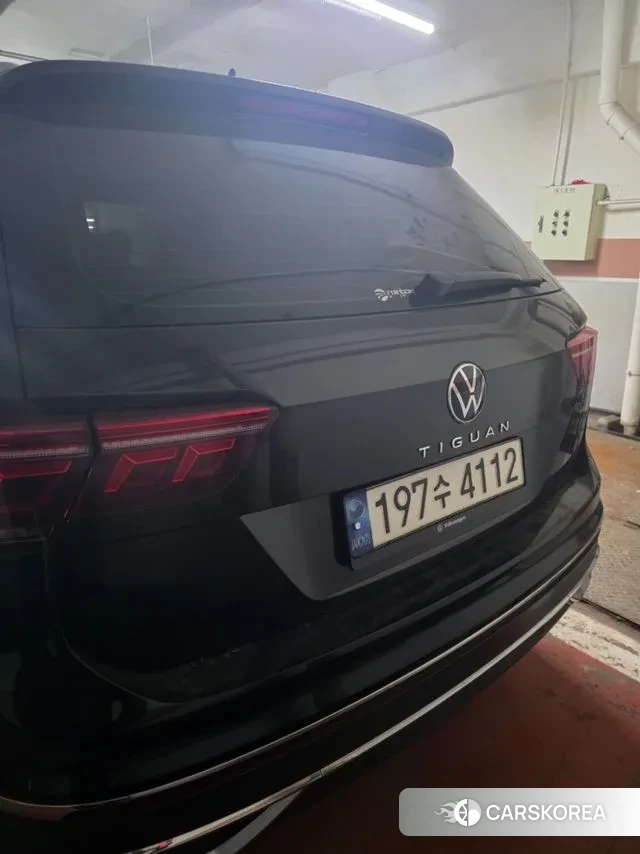 Volkswagen Tiguan second Generation 2021 Черный из Кореи, фото 2