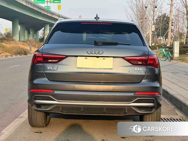 Audi Q3 2022 Темно-серый из Китая, фото 2
