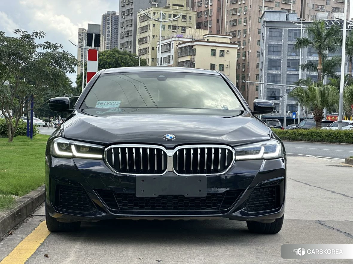 BMW 5 series PHEV 2021 Черный из Китая, фото 5