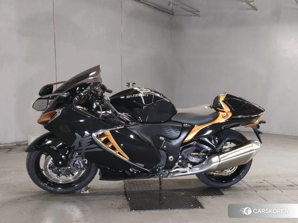 Проданный Suzuki GSX1300R HAYABUSA 2021 из Японии