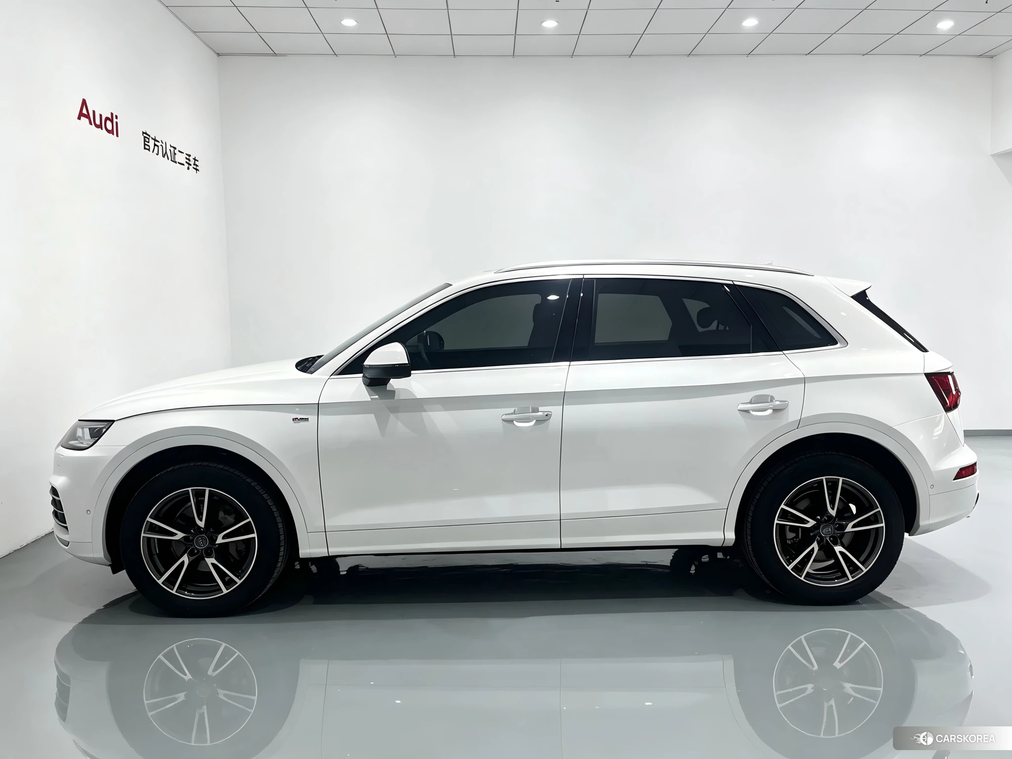 Audi Q5L id 4453009 из Китая 9