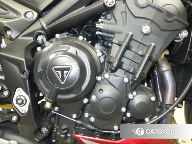 Engine photo
