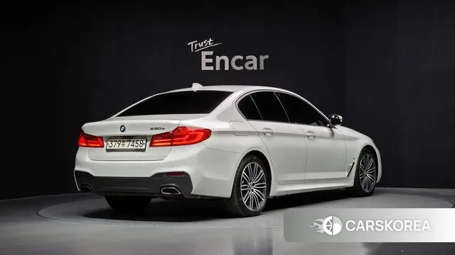 BMW 5 Series (G30) id 3439015 из Кореи 12