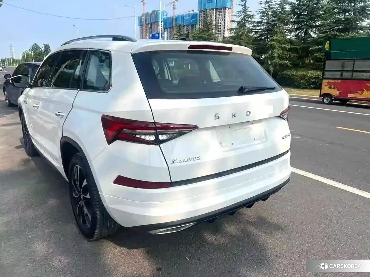 Skoda Kodiak 2024 Белый из Китая, фото 2