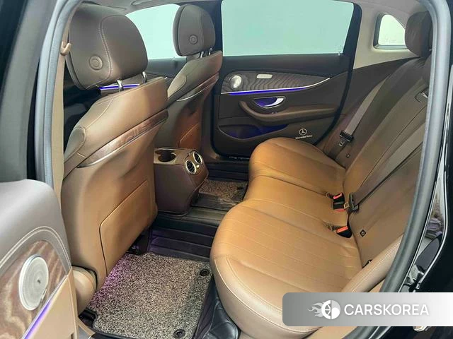 Mercedes-Benz E-class id 3869937 из Китая 12