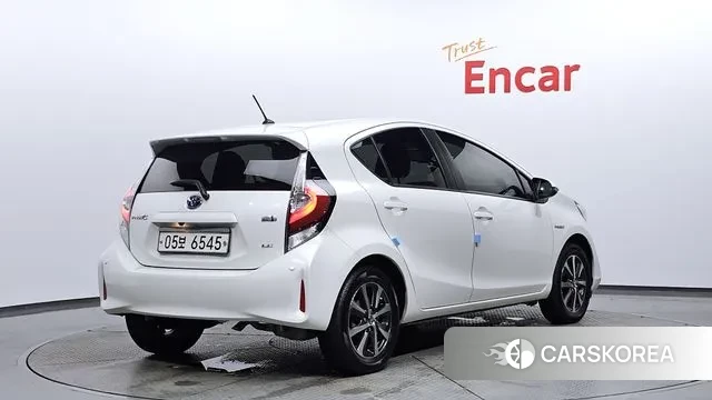 Toyota Prius C id 3034215 из Кореи 12