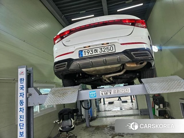 Kia K5 3rd generation 2022 Белый из Кореи, фото 2