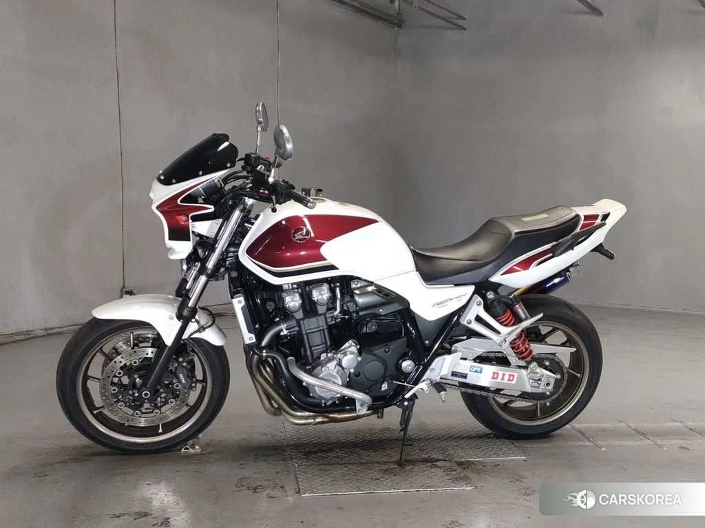 Проданный Honda CB1300SF 2018 из Японии