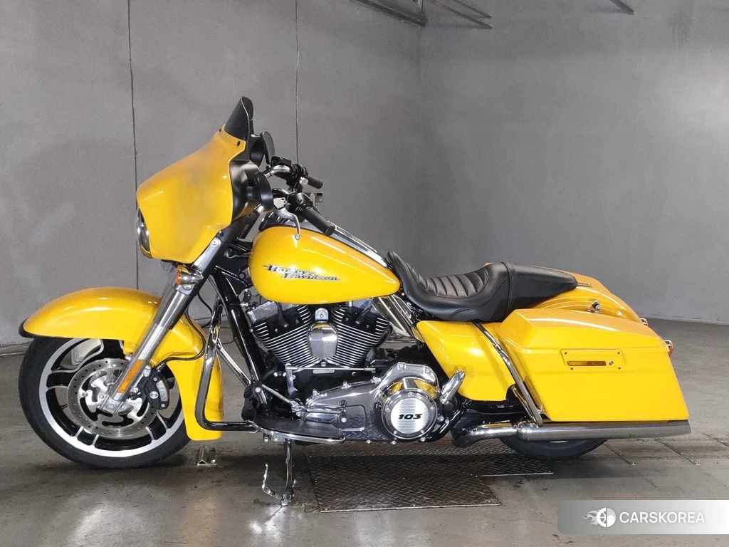 Проданный Harley-Davidson Street Glide FLHX1690 2013 из Японии, фото 2
