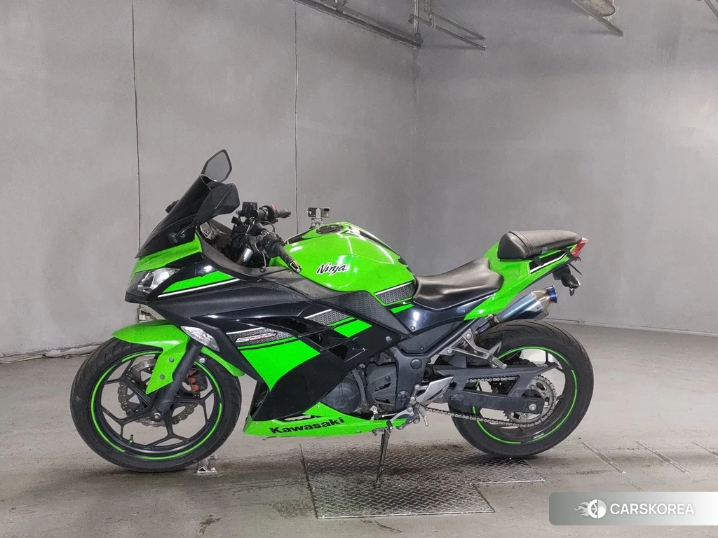 Проданный Kawasaki NINJA 250 2013 из Японии, фото 2