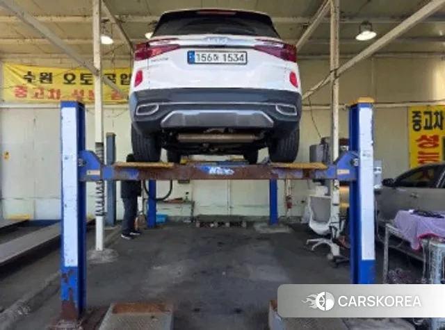 Kia Seltos 2022 Белый из Кореи, фото 2