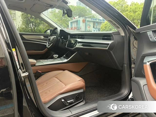 Audi A6L 2023 Черный из Китая, фото 6