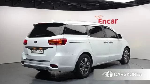 Kia The New Carnival id 3552757 из Кореи 12