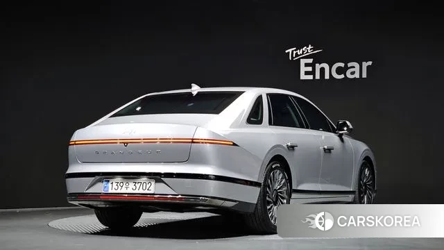 Hyundai Grandeur (GN7) id 3348147 из Кореи 12