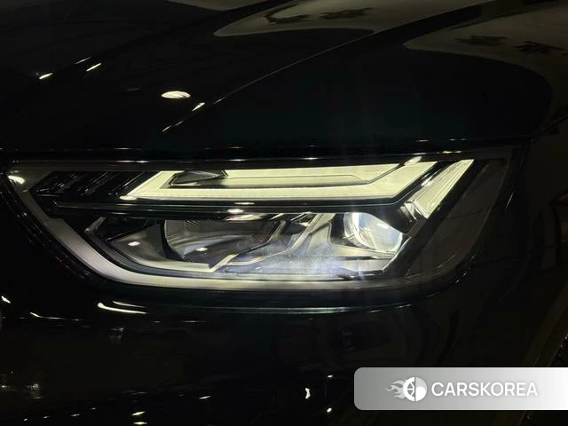 Audi Q5L 2021 Черный из Китая, фото 3