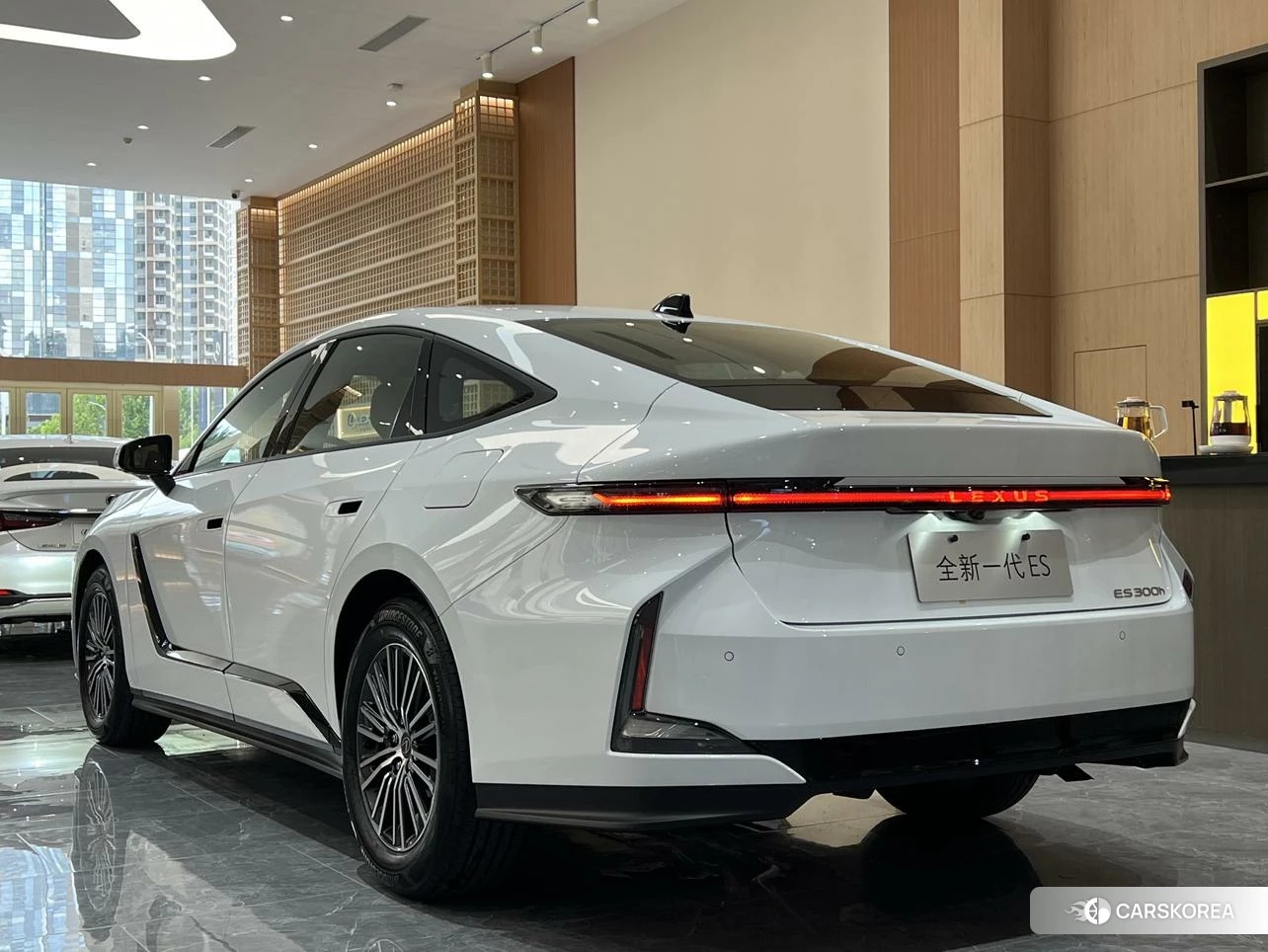 Lexus ES 2026 Белый из Китая, фото 6