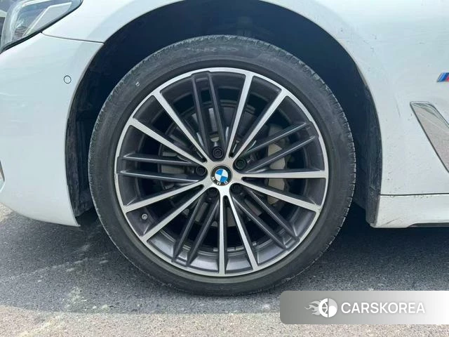 BMW 5 series id 4365721 из Китая 8