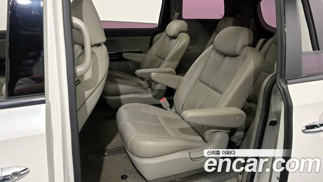 Kia All New Carnival id 2765633 из Кореи 12