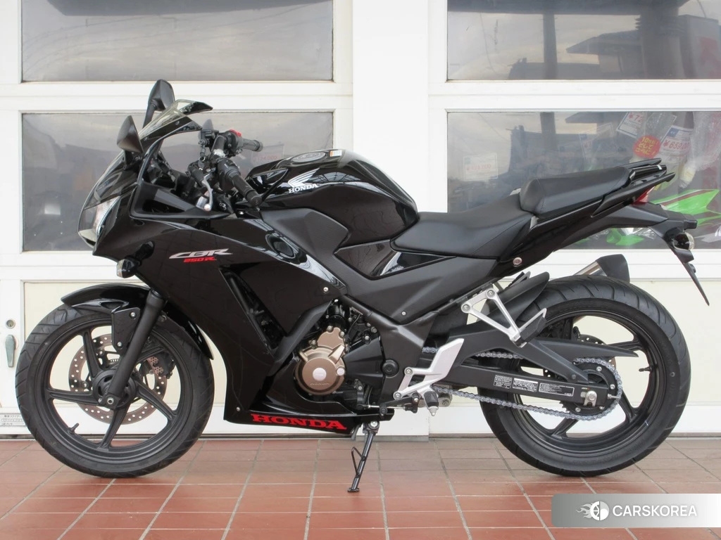 Проданный Honda CBR250R ABS 2017 из Японии, фото 2