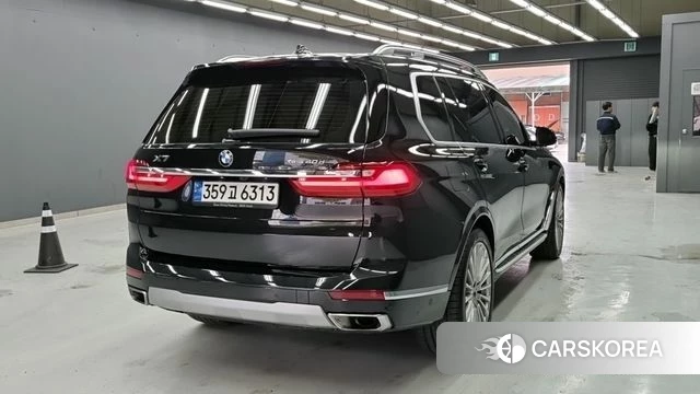 BMW X7 (G07) 2022 Черный из Кореи, фото 3