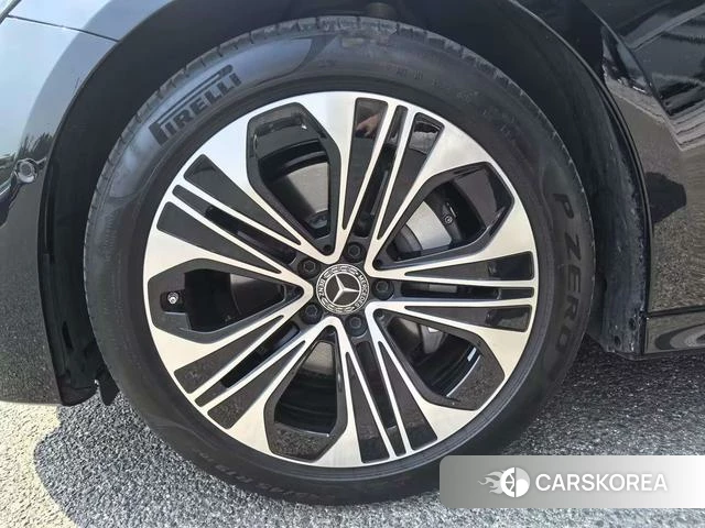 Mercedes-Benz E-class id 4272269 из Китая 9