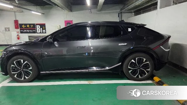 Kia EV6 2022 Серый из Кореи, фото 2