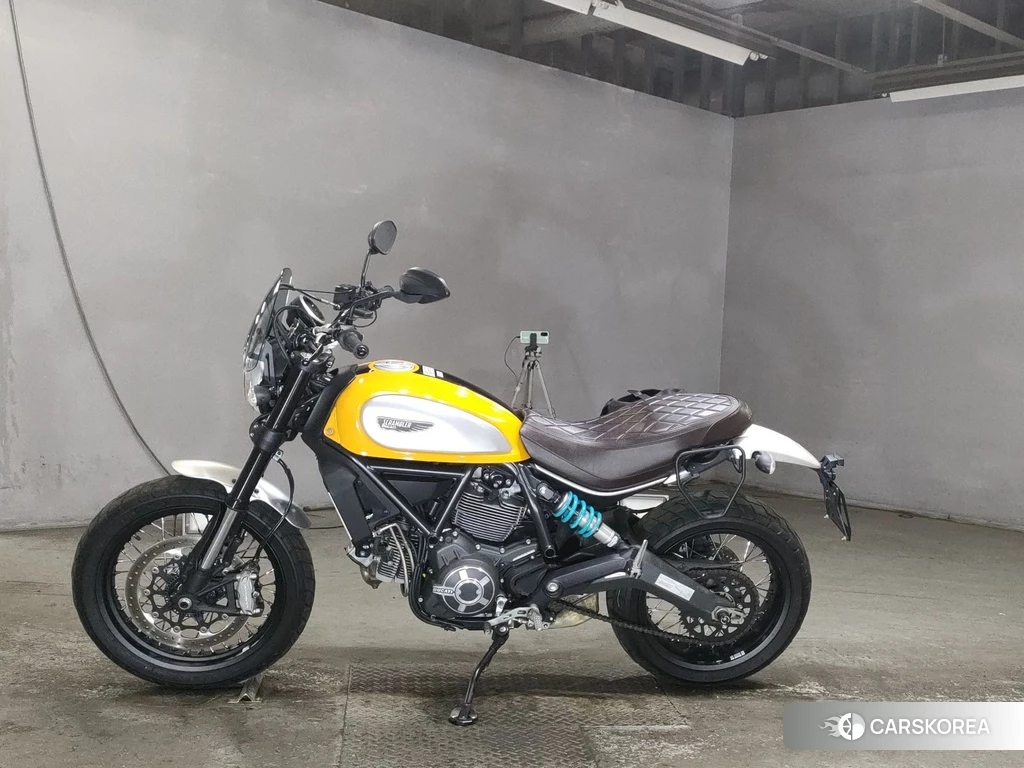 Проданный Ducati SCRAMBLER ICON 2015 из Японии