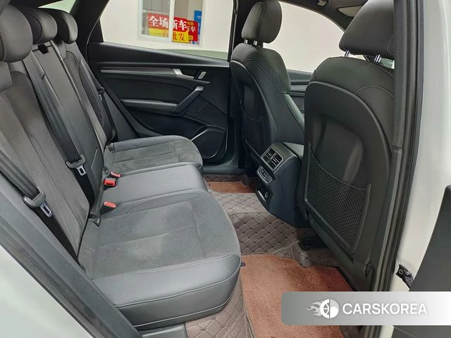 Audi Q5L Sportback 2024 Белый из Китая, фото 3