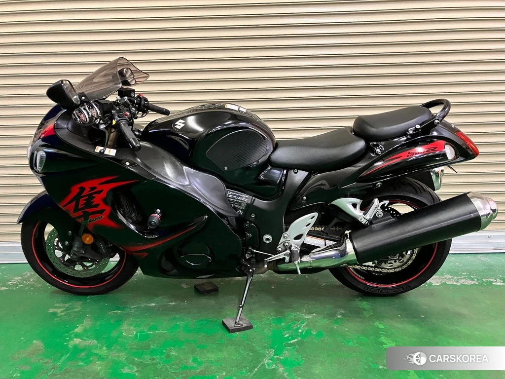 Проданный Suzuki GSX1300R HAYABUSA 2010 из Японии, фото 2